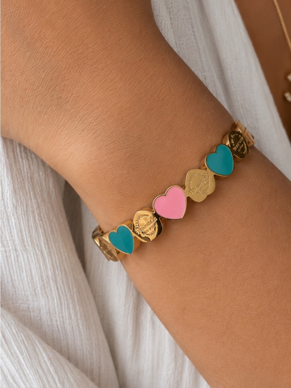 FASHION Gold plated Heart Bracelet with Pink and Teal Enamel - Picture 1 of 10